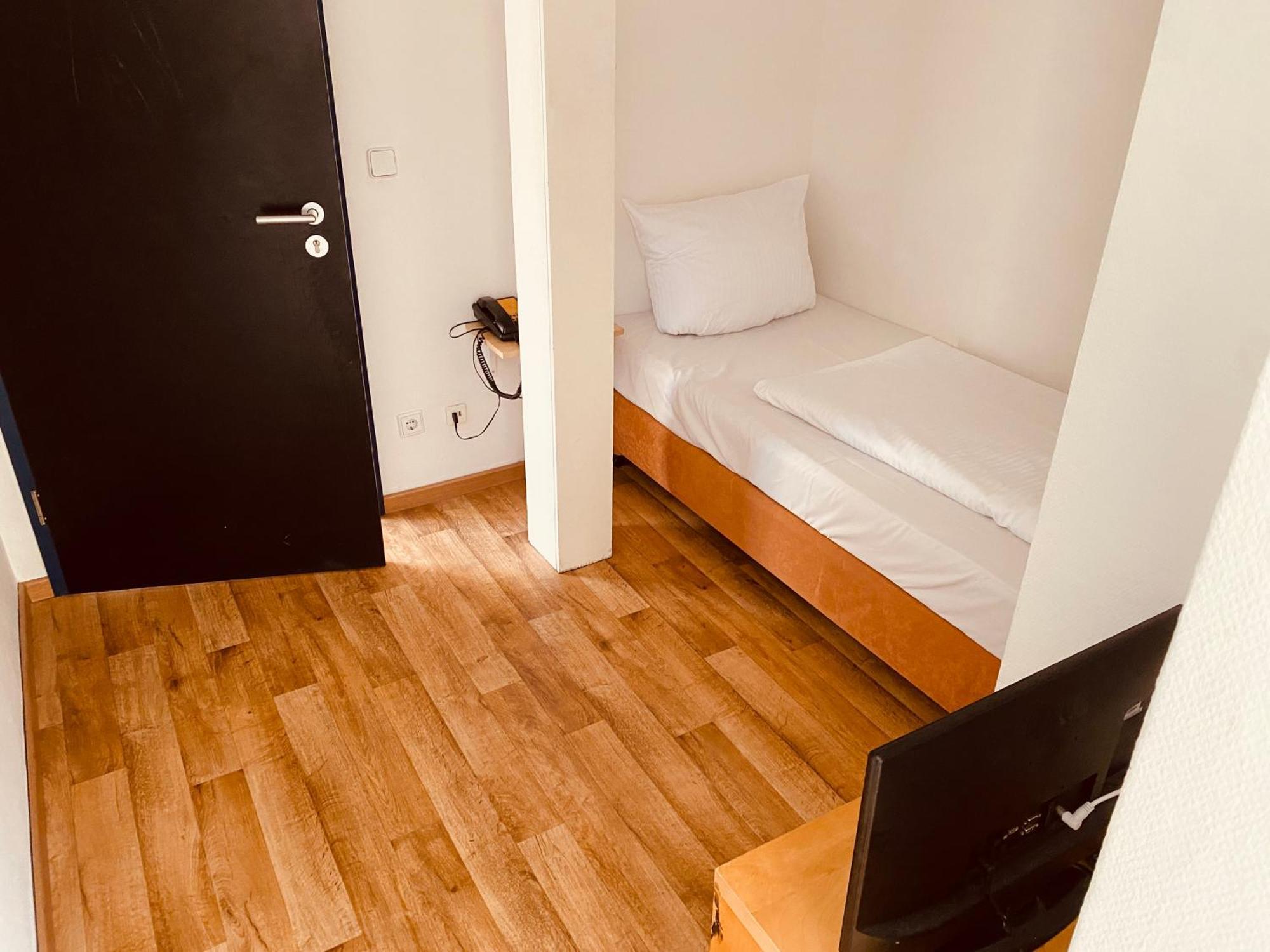 Stay Inn Central Station Frankfurt am Main Buitenkant foto