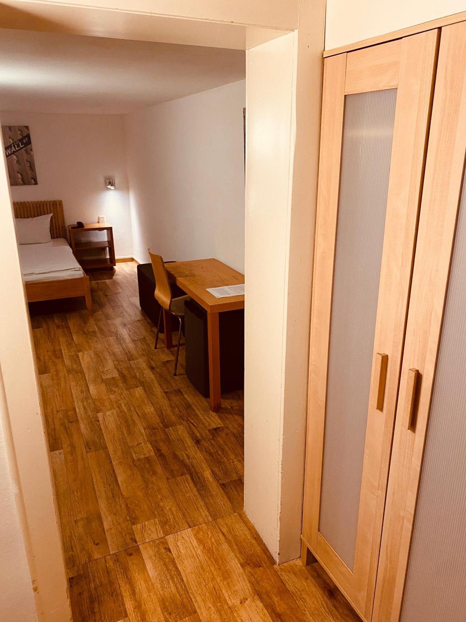 Stay Inn Central Station Frankfurt am Main Kamer foto